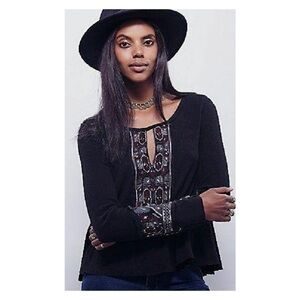 Free People Marion Black Embroidered
Thermal Long Sleeve Cuff Top Sz Small, EUC